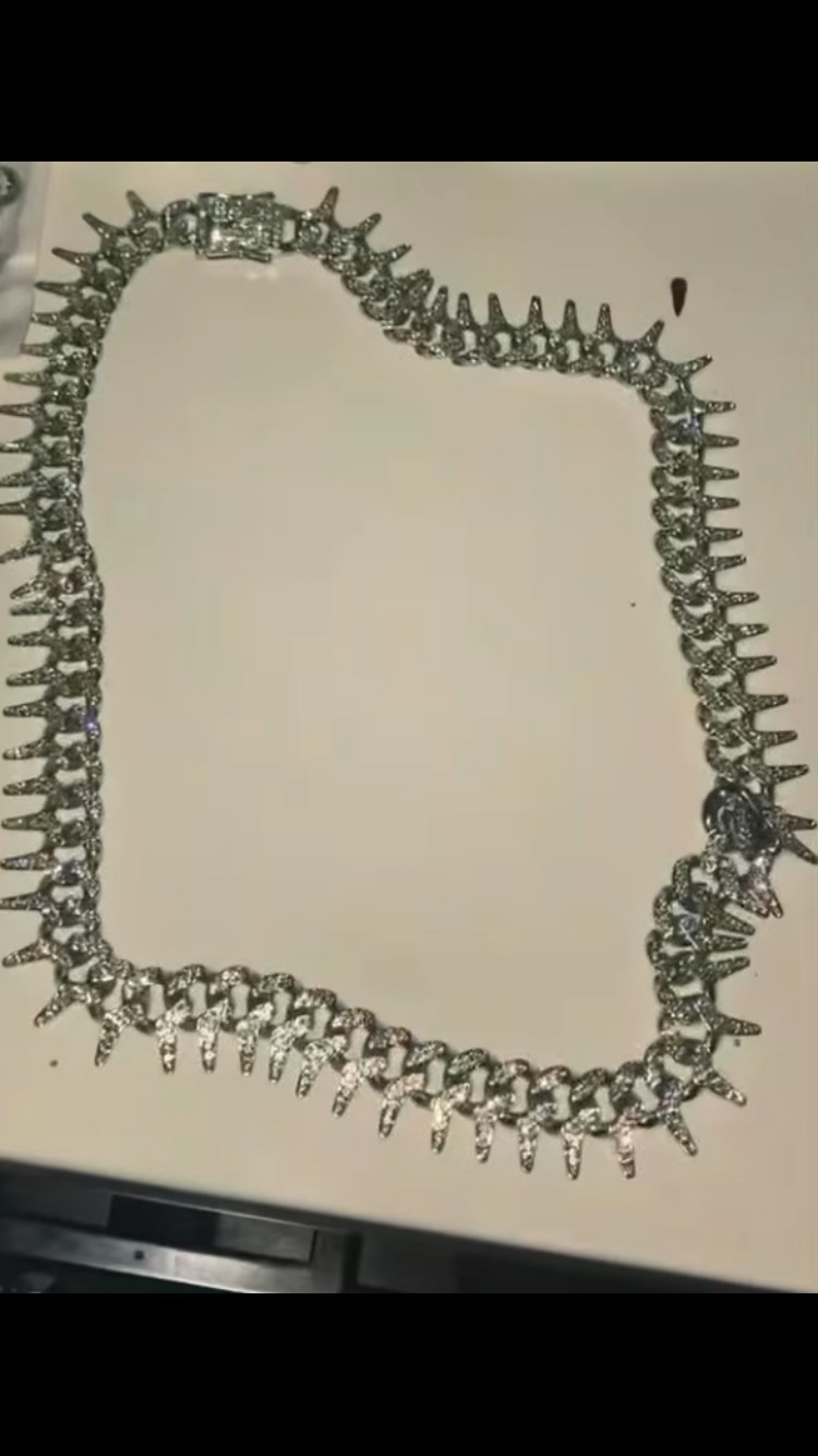 Silver teeth chain