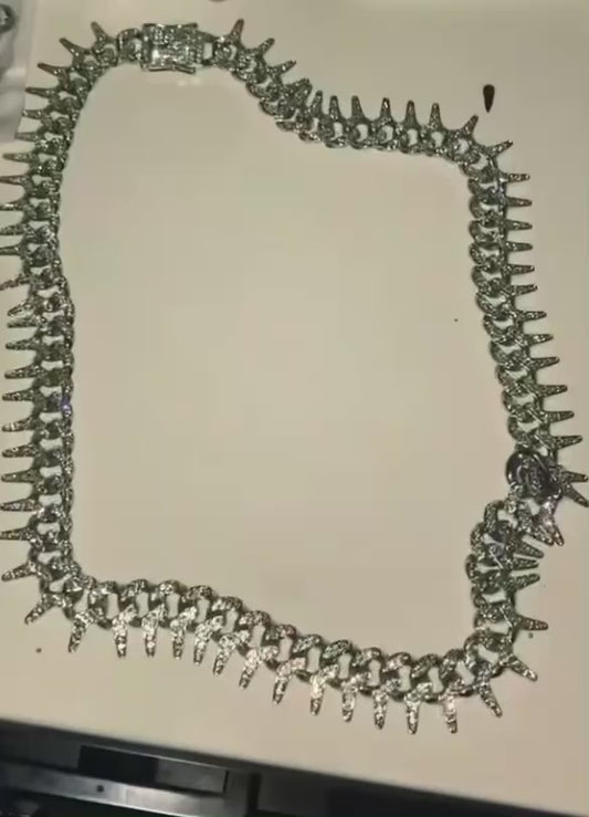 Silver teeth chain